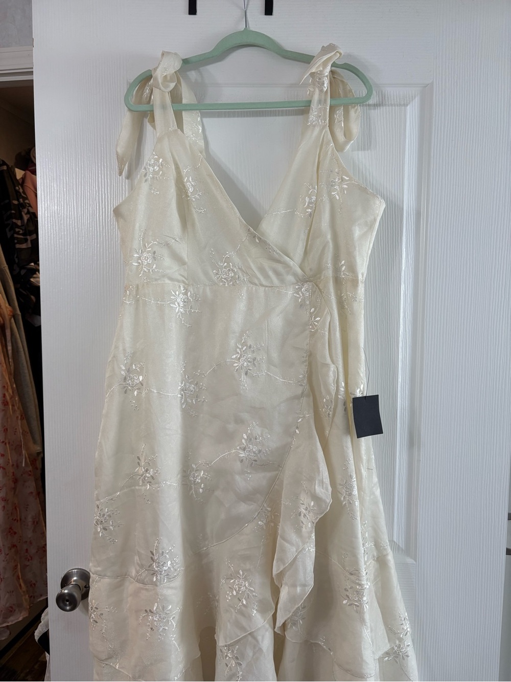 Lulu's Ivory Floral Embroidered Tie-Shoulder Maxi Dress